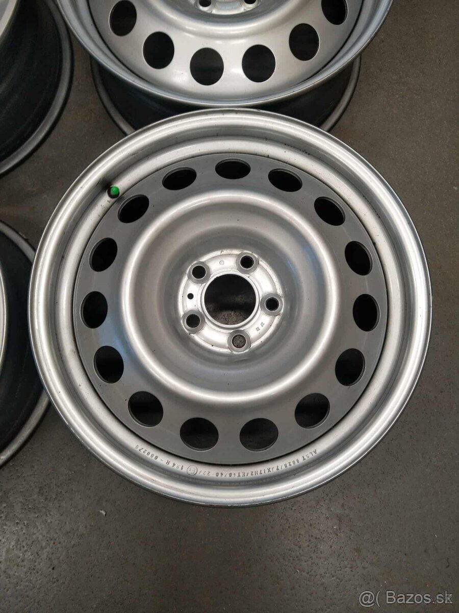 5 x 108 R 17 + 225/55 17 zimné. - 3