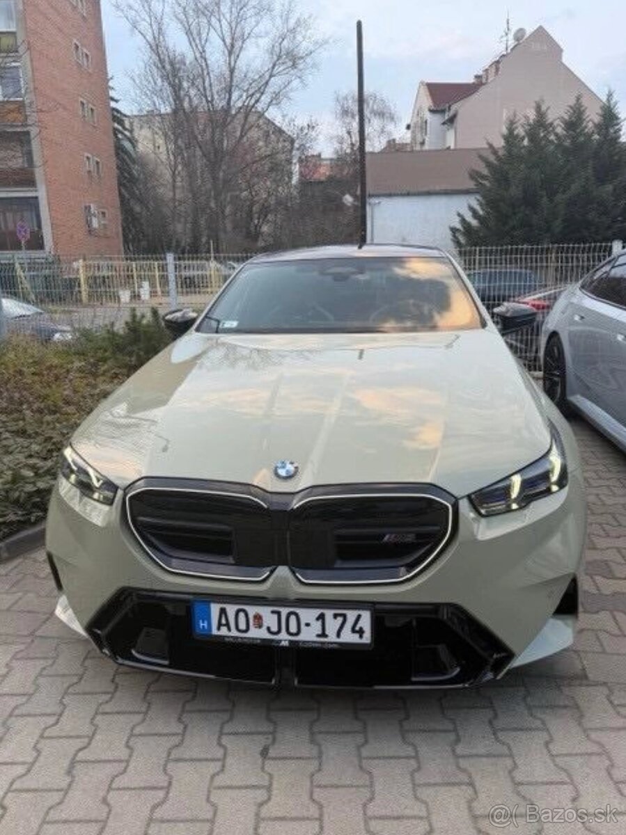 BMW M5 Sedan - 3