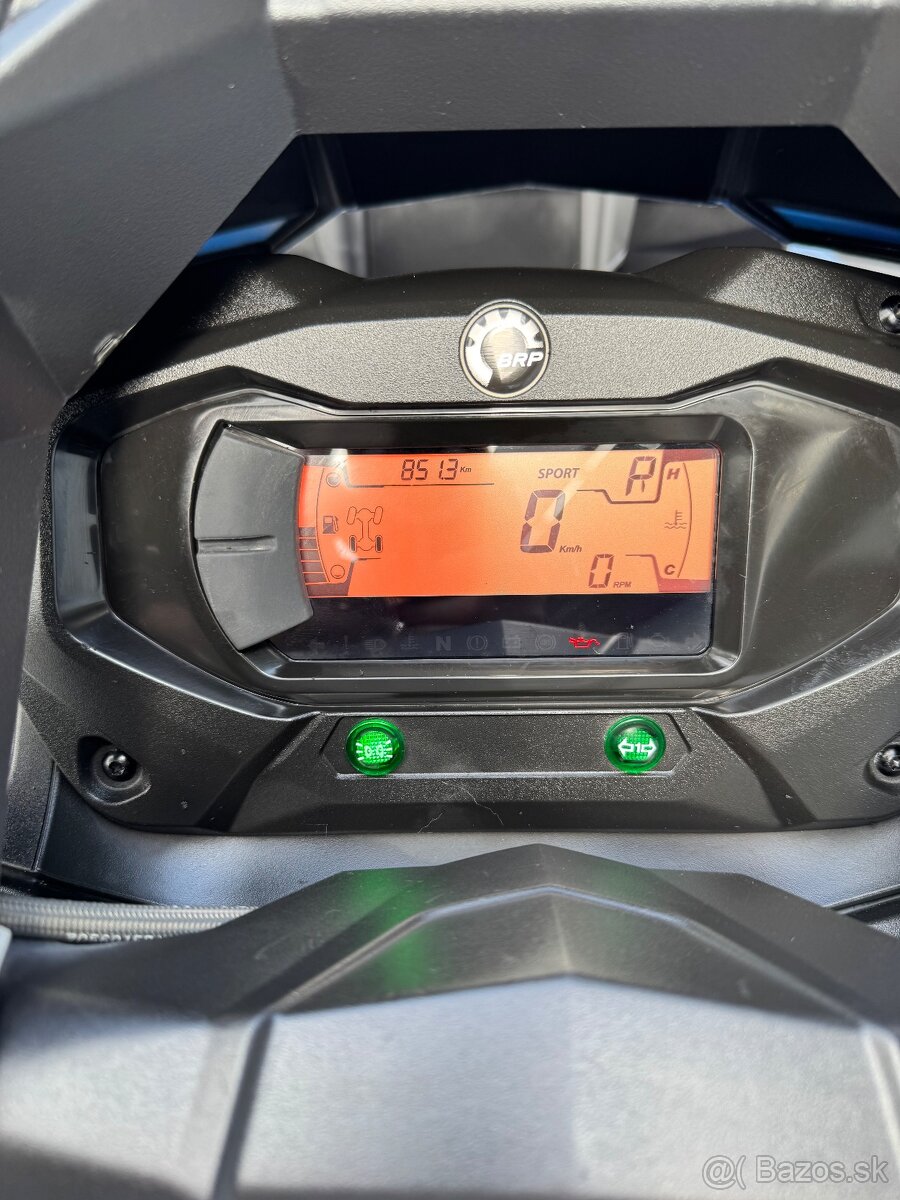 CAN AM Outlander max xt650