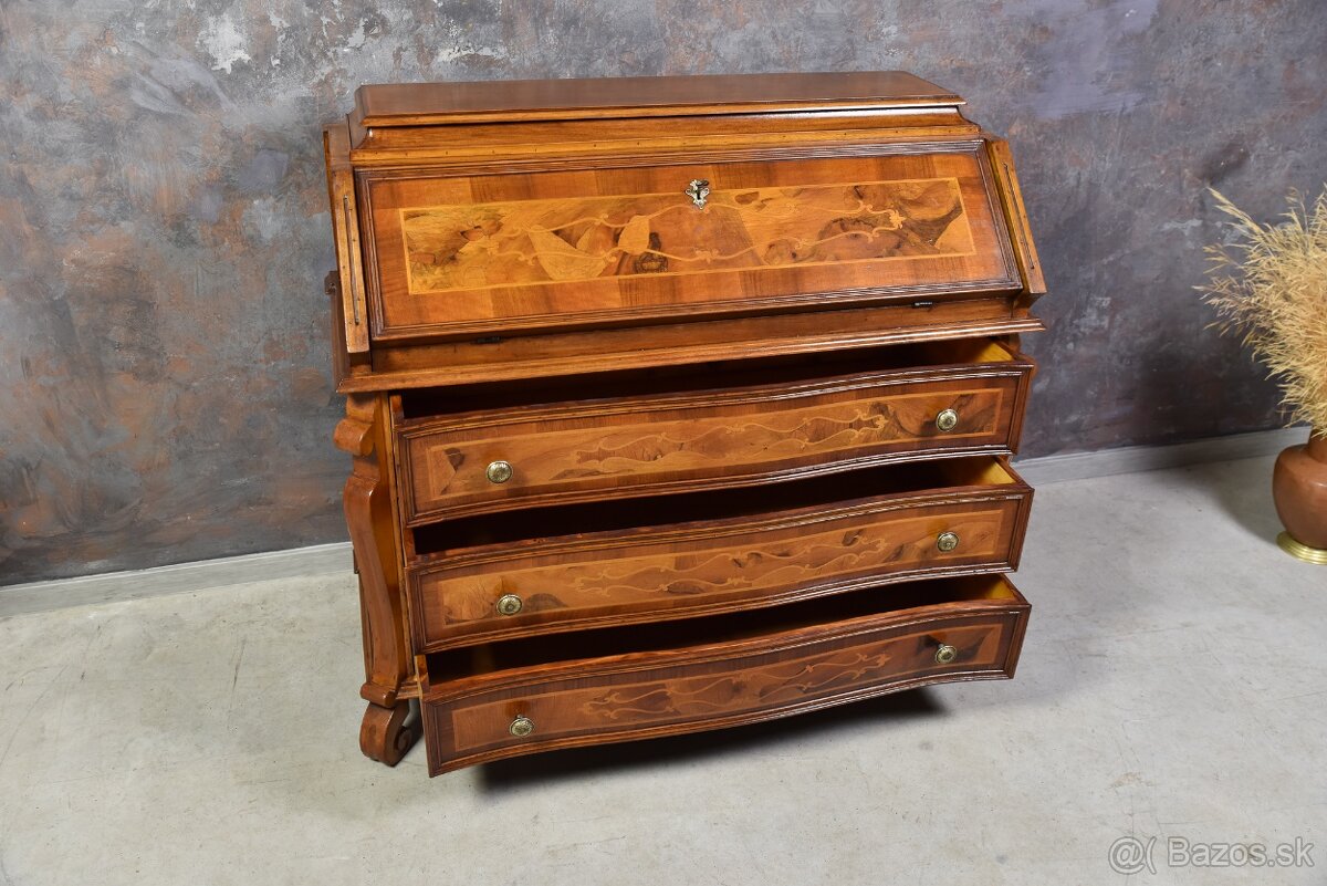 ORECHOVÝ SEKRETÁRIK – PO RENOVÁCII, - 3