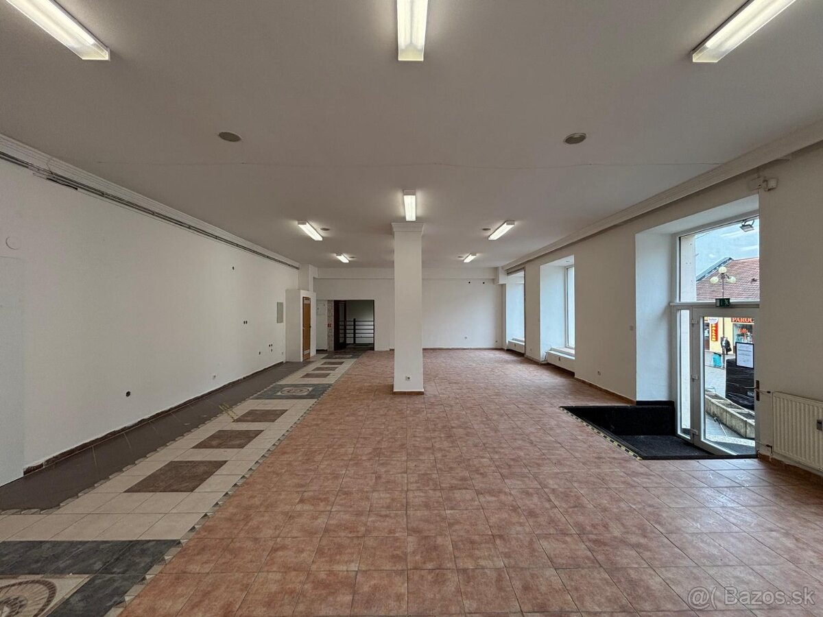 Ponúkame na prenájom obchodný priestor v centre Poprade - 3