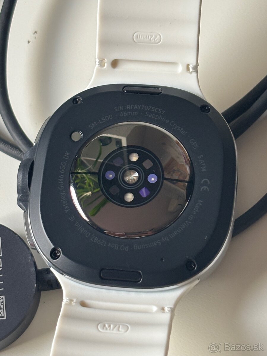 Samsung Galaxy Watch 8 Classic 46mm, Silver & White - 3