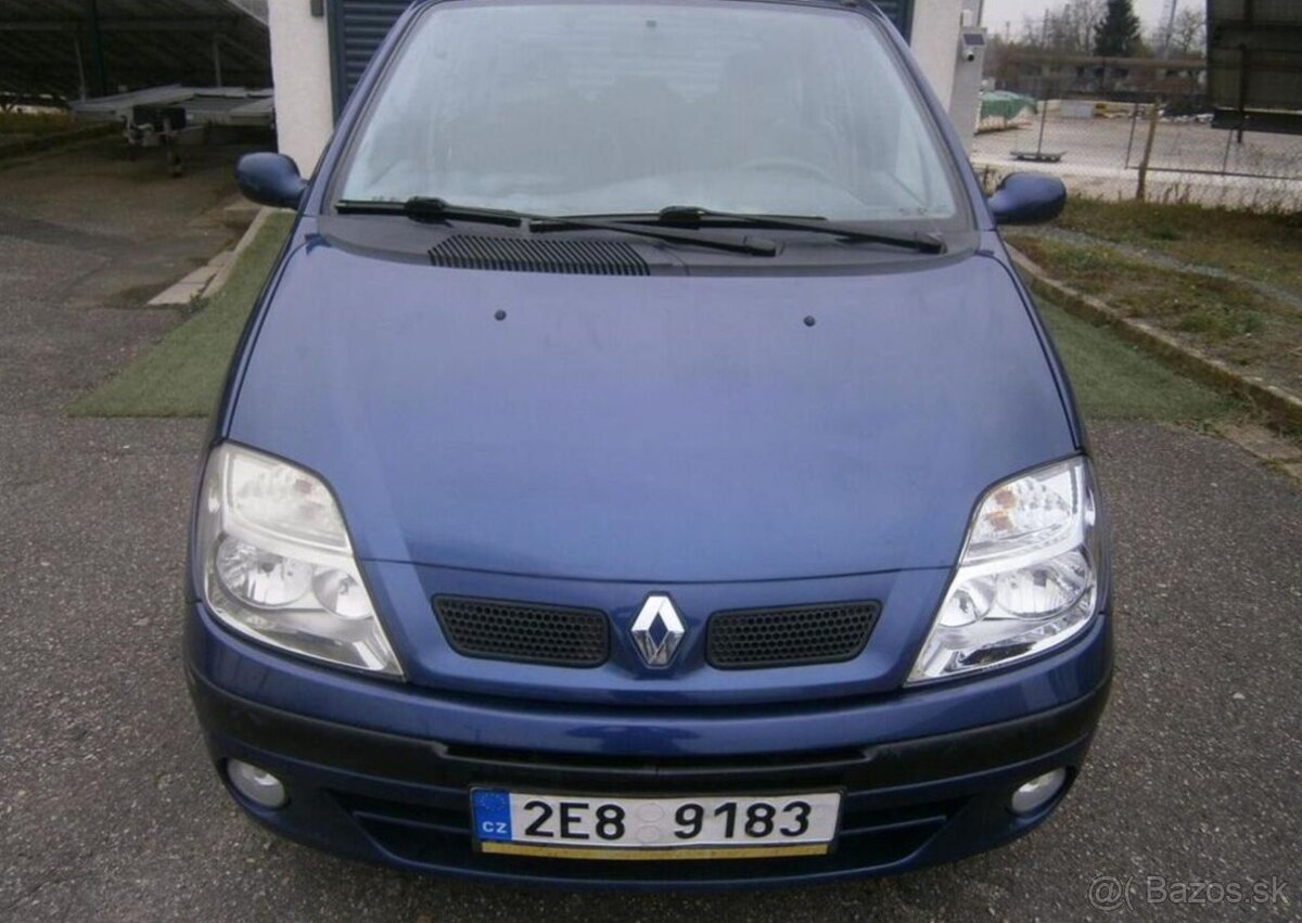 Renault Scénic nafta manuál 75 kw - 3