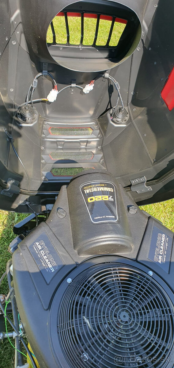 zahradný traktorek SECO kosačka - 3