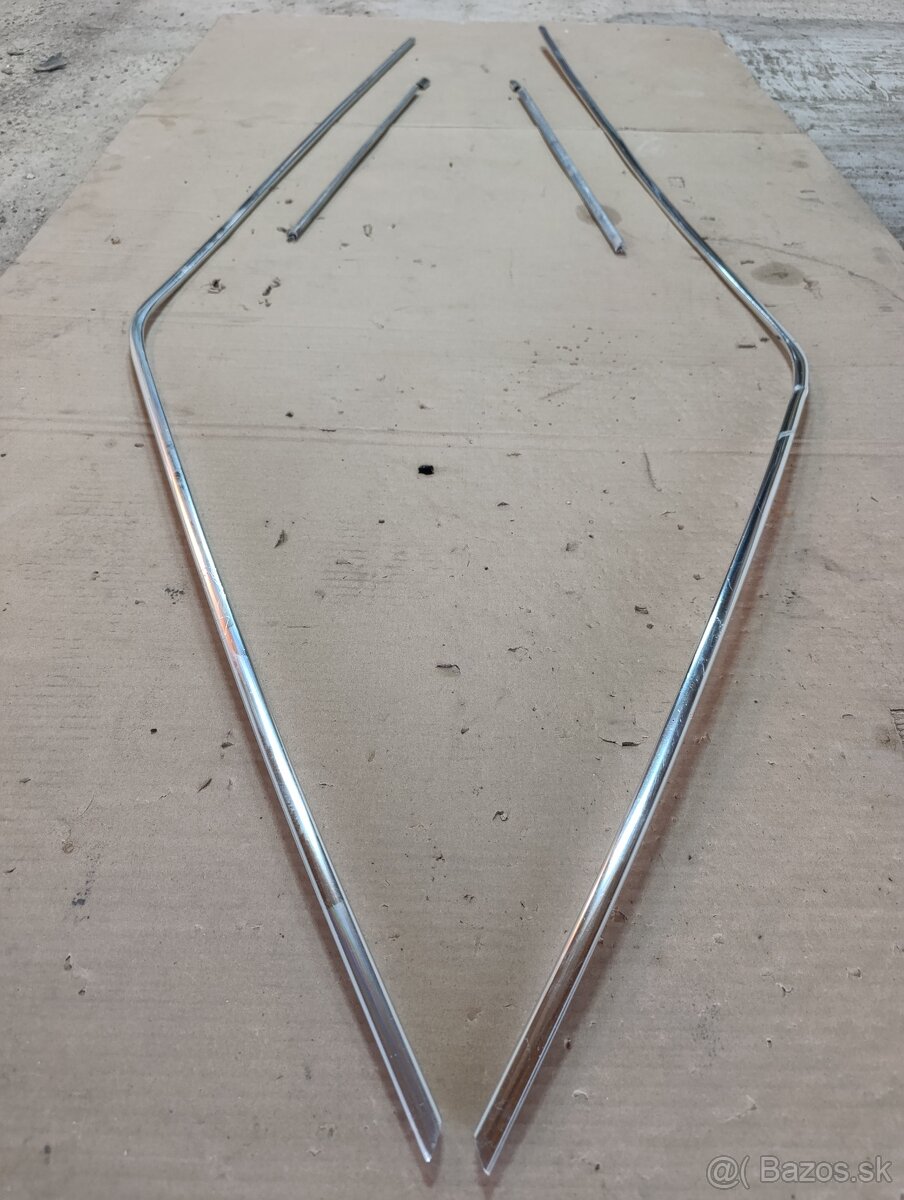 E30 Touring chromové lišty - 3