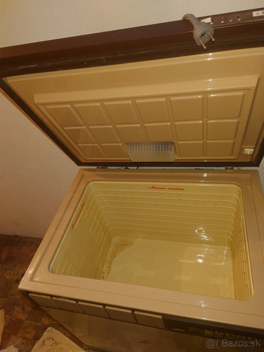 Retro mraznička - funkčná CALEX 120 - 3