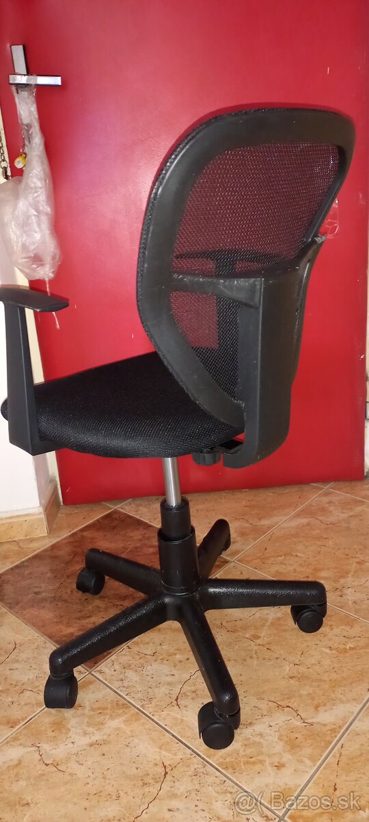 Ergonomická polohovateľná stolička a stol - 3