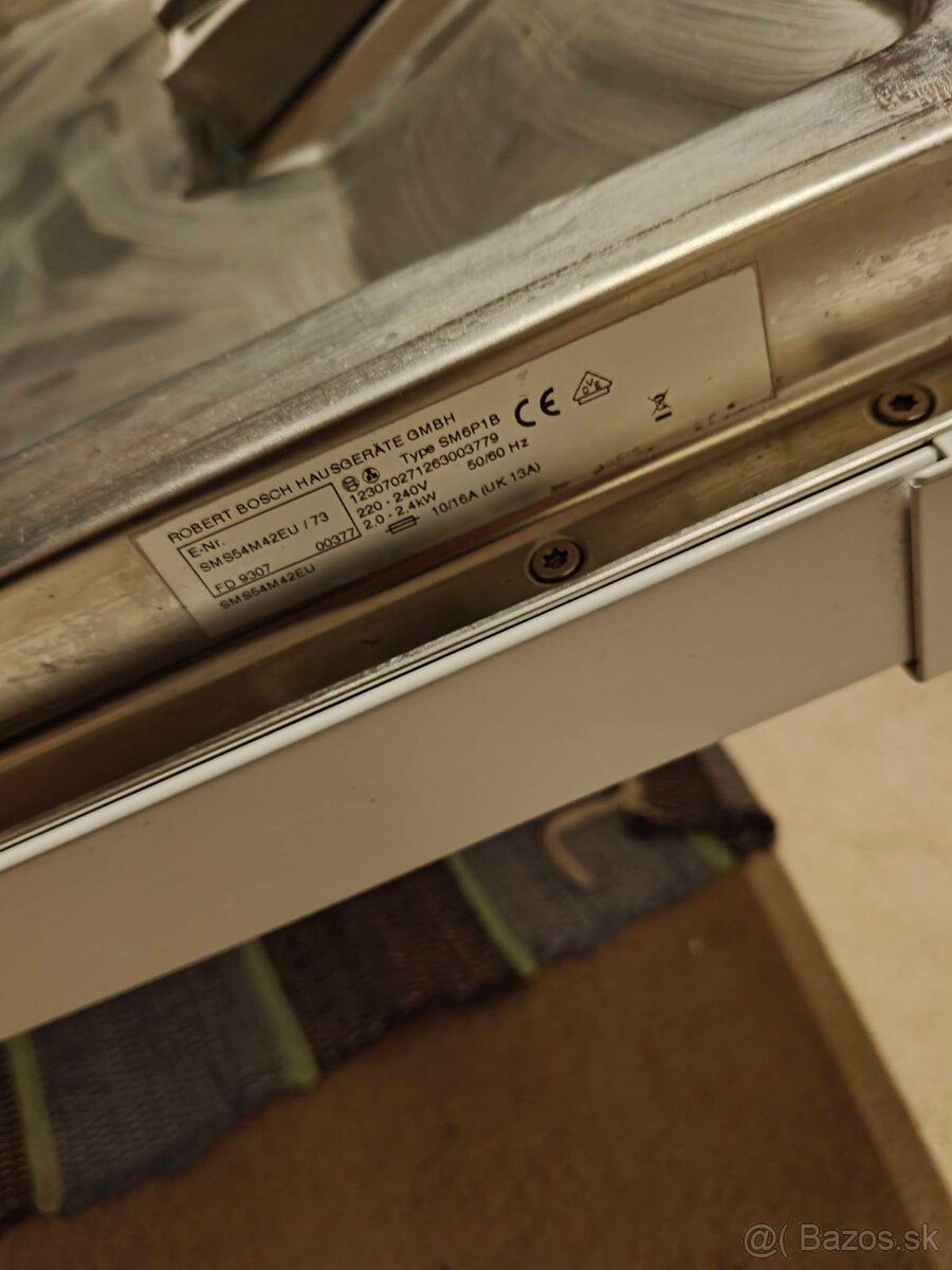 umývačka riadu Bosch SM6P1B - 3