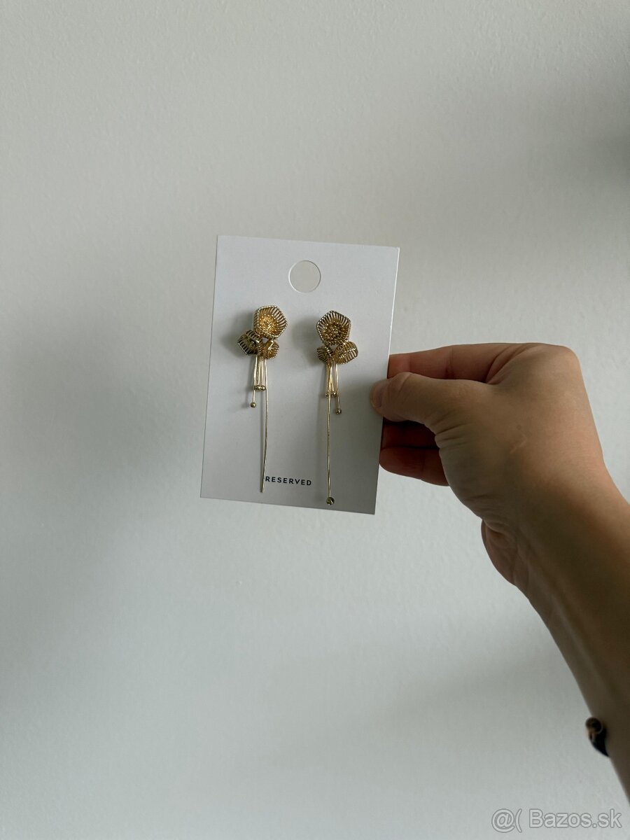 Zlaté visiace náušnice Reserved - 3