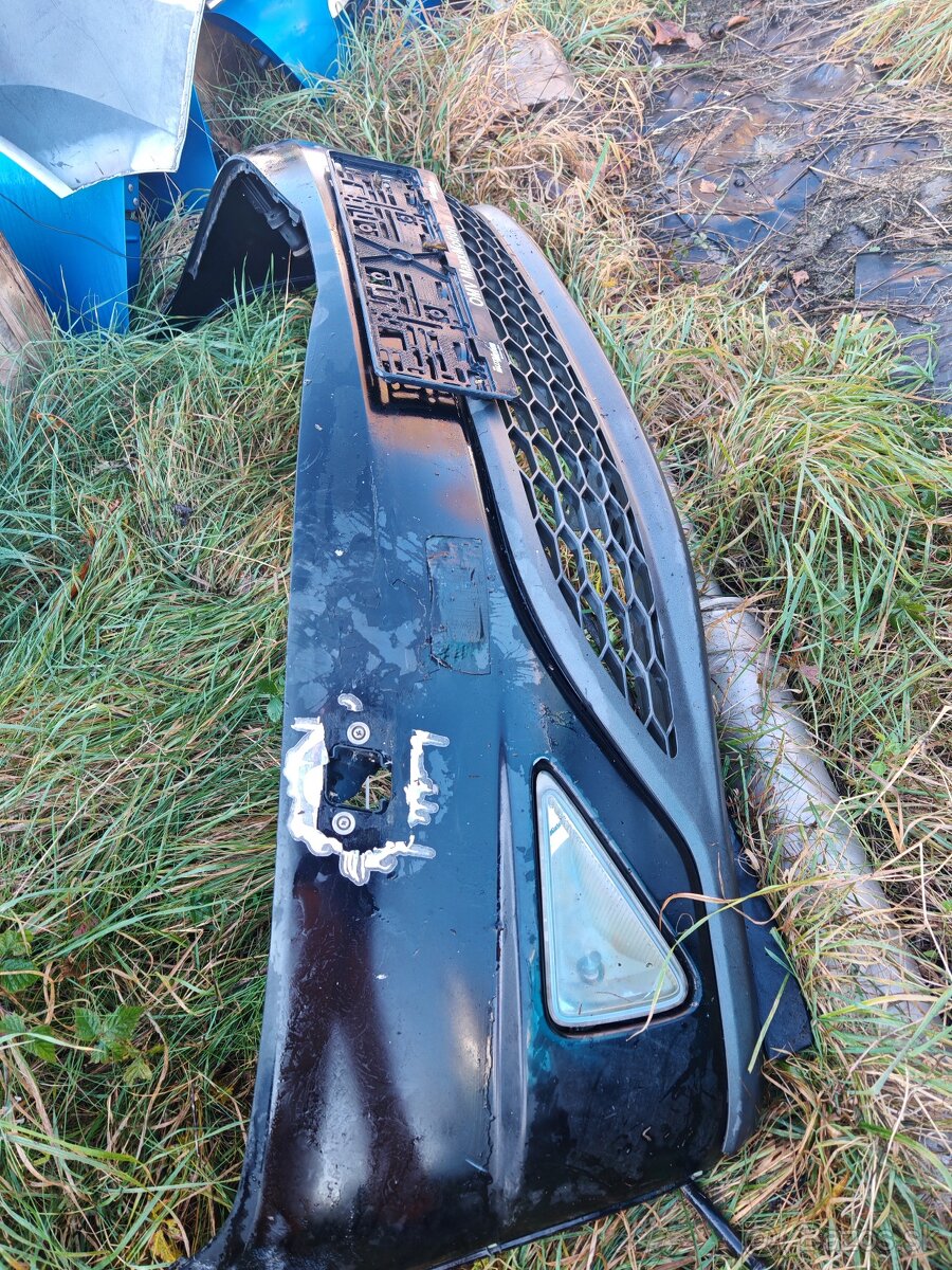 Predám predný nárazník Honda civic ufo - 3