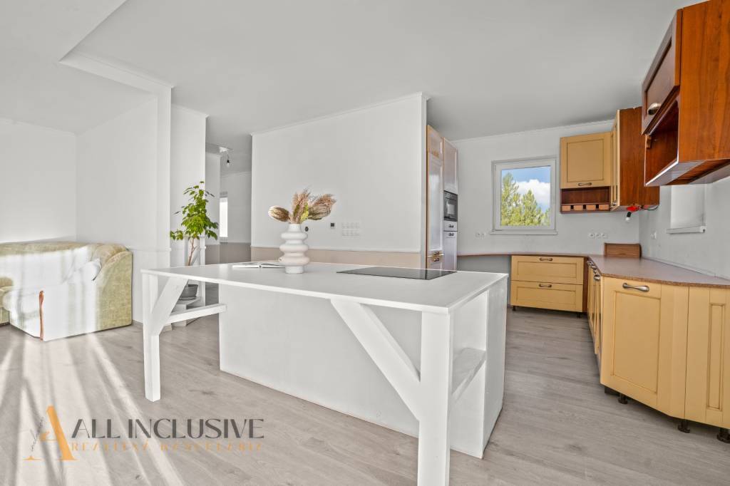 ALL INCLUSIVE | NA PREDAJ 5-IZBOVÝ RODINNÝ DOM VO VEĽKEJ PAK - 3