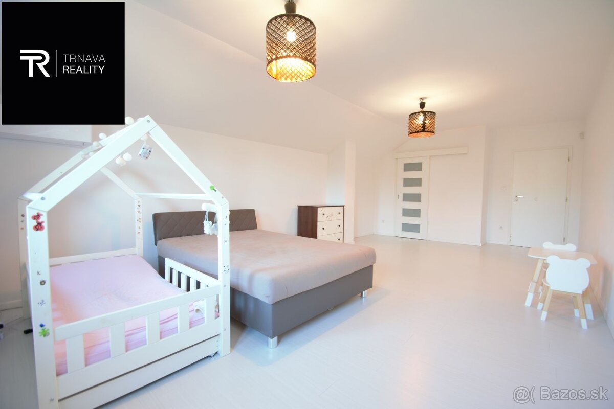 Veľký moderný 7 izbový rodinný dom s dvojgarážou, krytou ter - 3