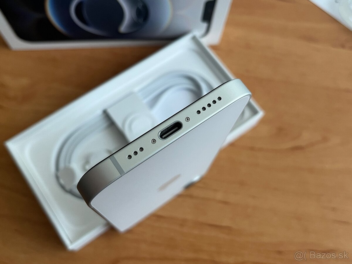 Apple iPhone 16e 128GB - 3