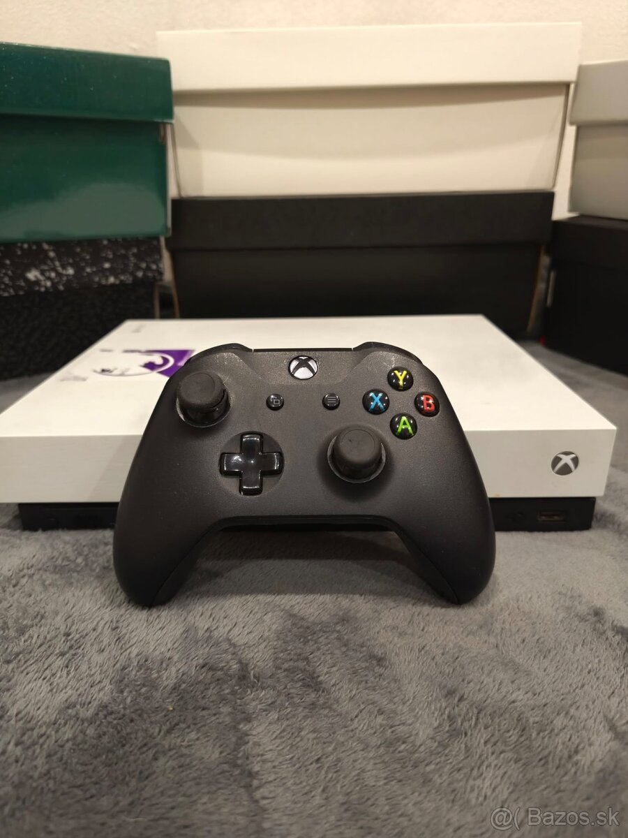 Xbox one X - 3