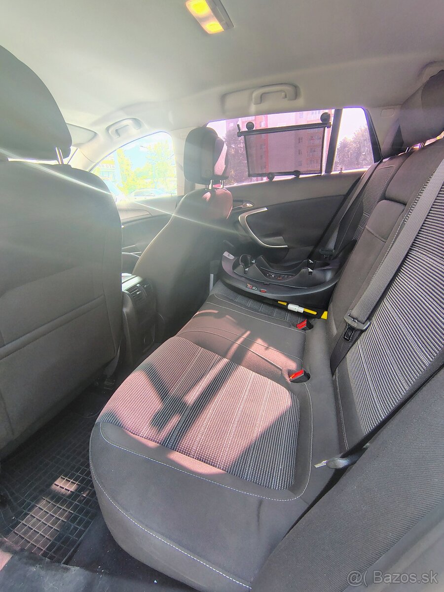 Predám Opel Insignia 2.0 cdti sports tourer 2010 96kW - 3