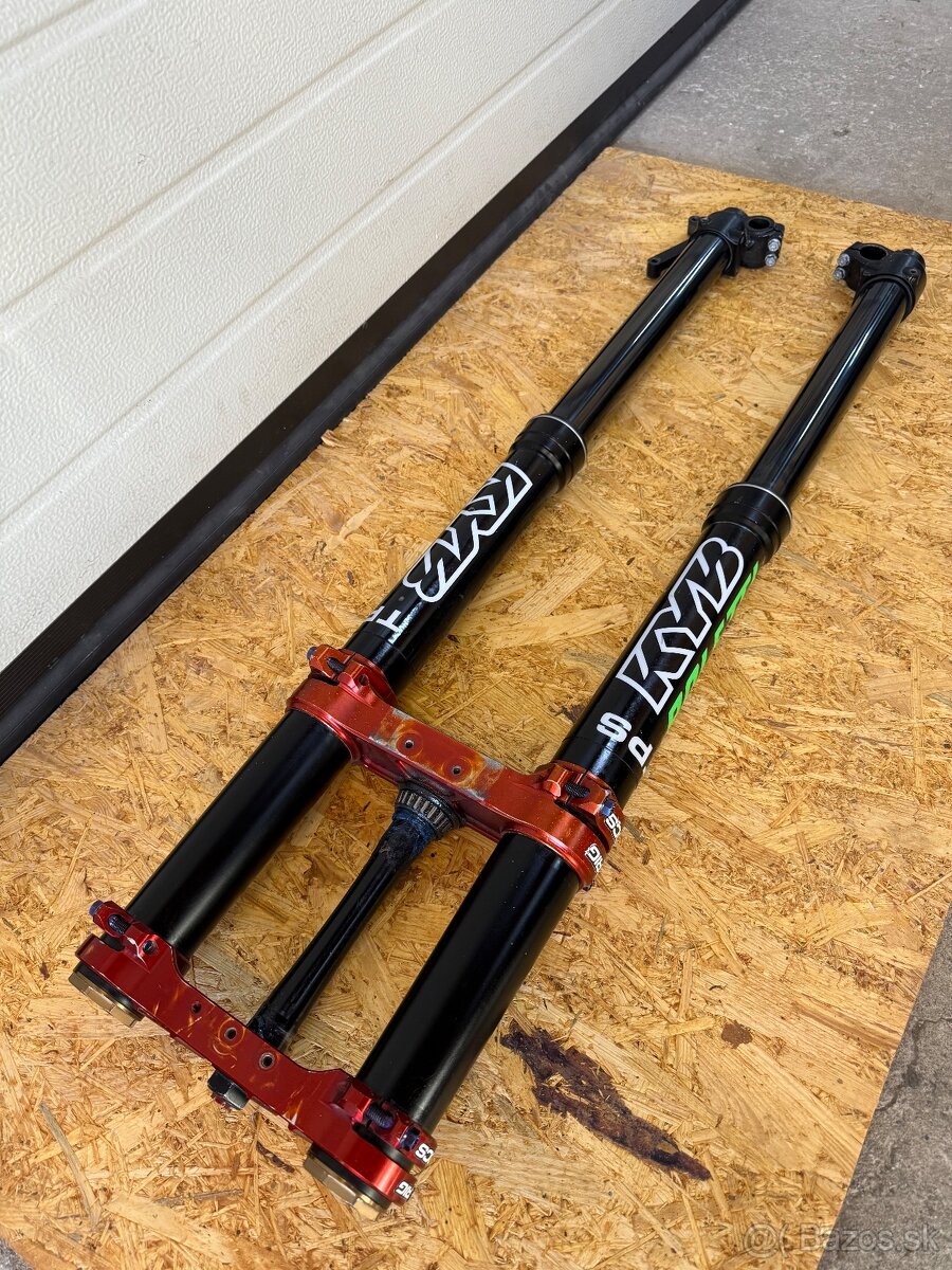 KYB Factory Poletti - 3