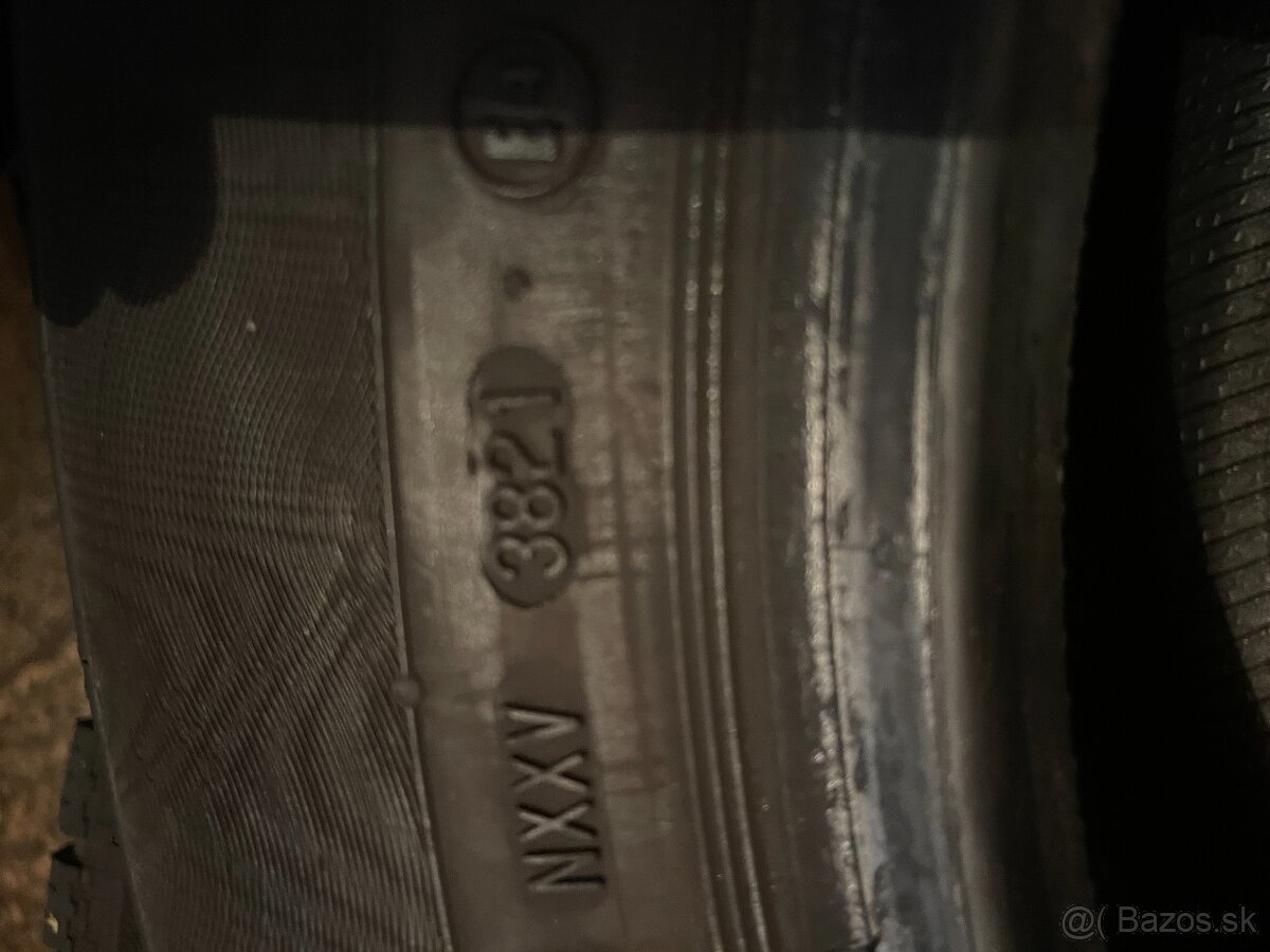 zimne pneu 215/60r16 dunlop - 3