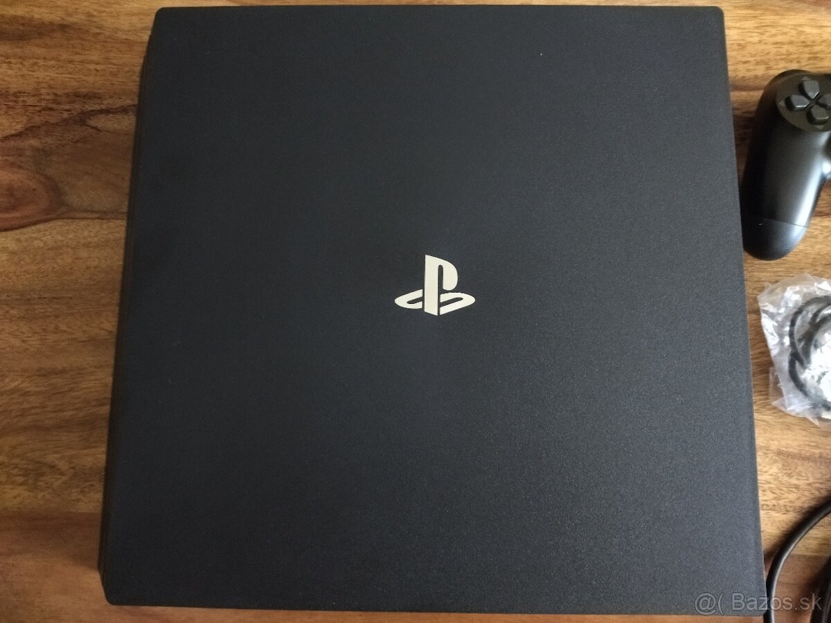 Playstation 4 Pro 1TB + Hry - 3