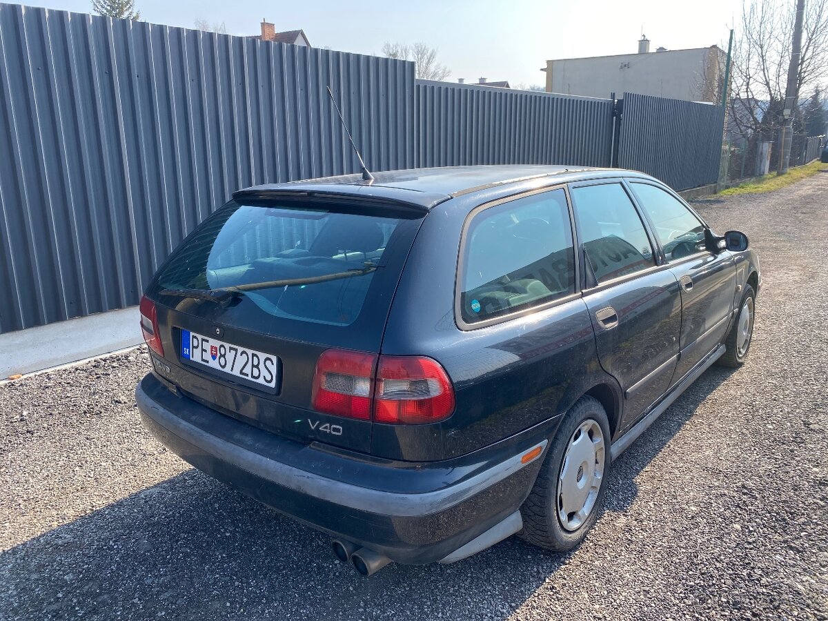 Volvo V40 1.8i 85kw - 3