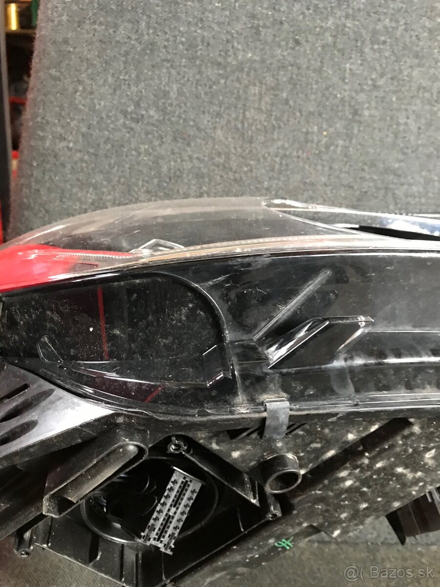 Vw touran 3 pravý svetlomet - 3