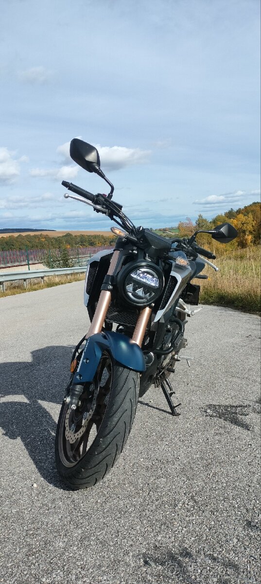 Honda CB125r - 3