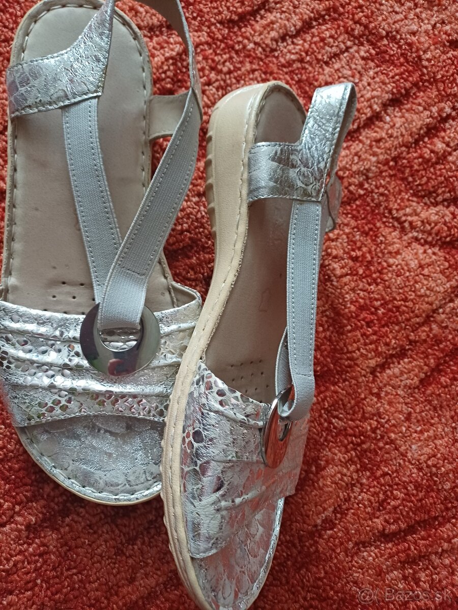 Damske strieborné sandale 7 - 3
