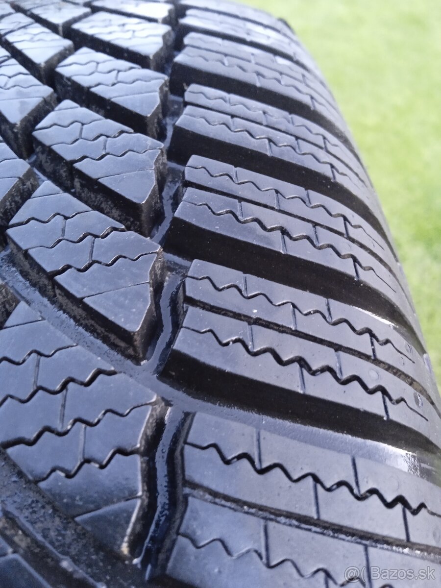 195/60 r16 zimné pneu.8 mm - 3