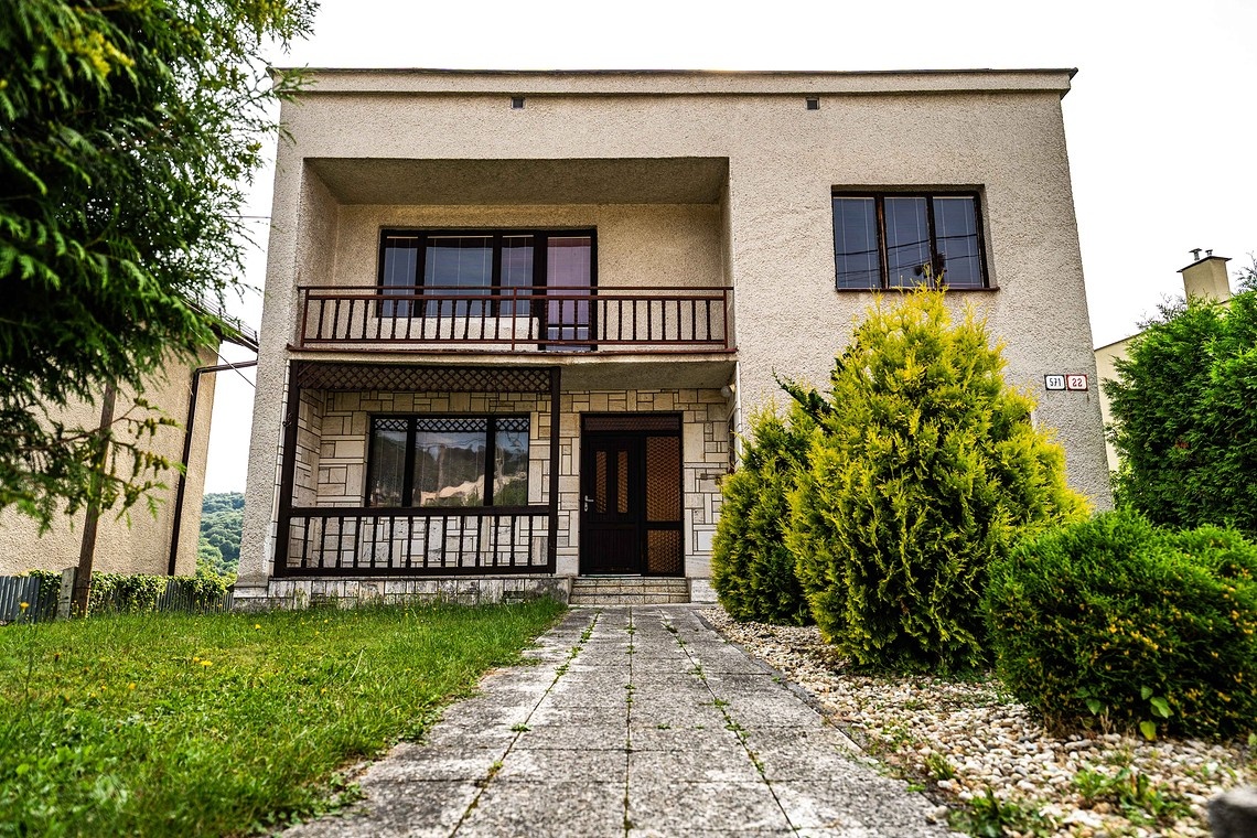 SVIDNÍK - 3-podlažný rodinný dom,5 izieb, garáž,pozemok - 3