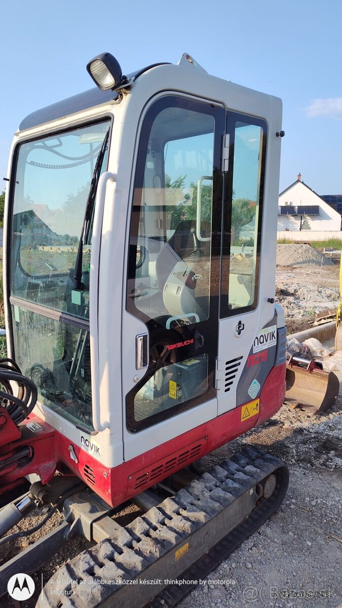 Minibager Takeuchi TB219 - 3