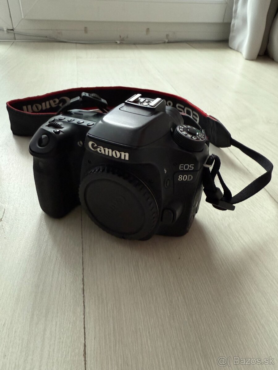 Canon EOS 80D - 3