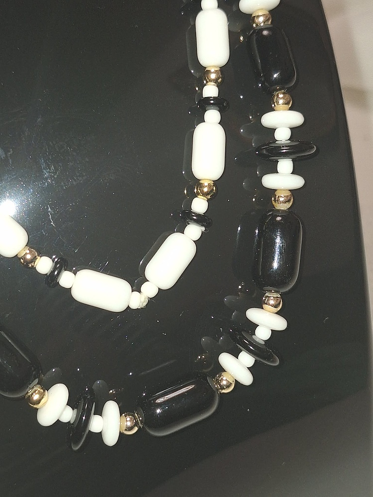 STARÝ NÁHRDELNÍK - 3