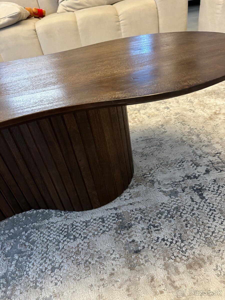 Konferenčný stolík z tmavého dreva so zaobleným dizajnom - 3