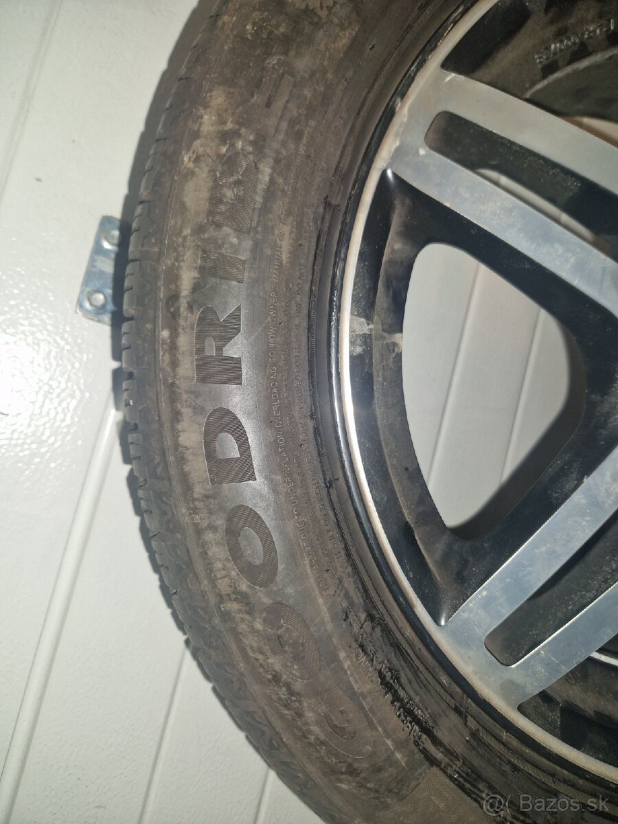 Predám celoročné pneumatiky +disky R16
- 3