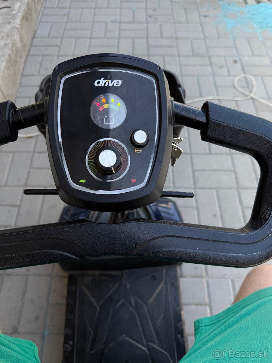 Elektricky invalidný vozik - 3