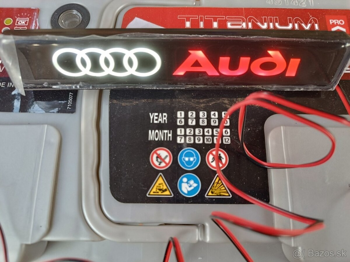 Predám svietiaci znak Audi - 3