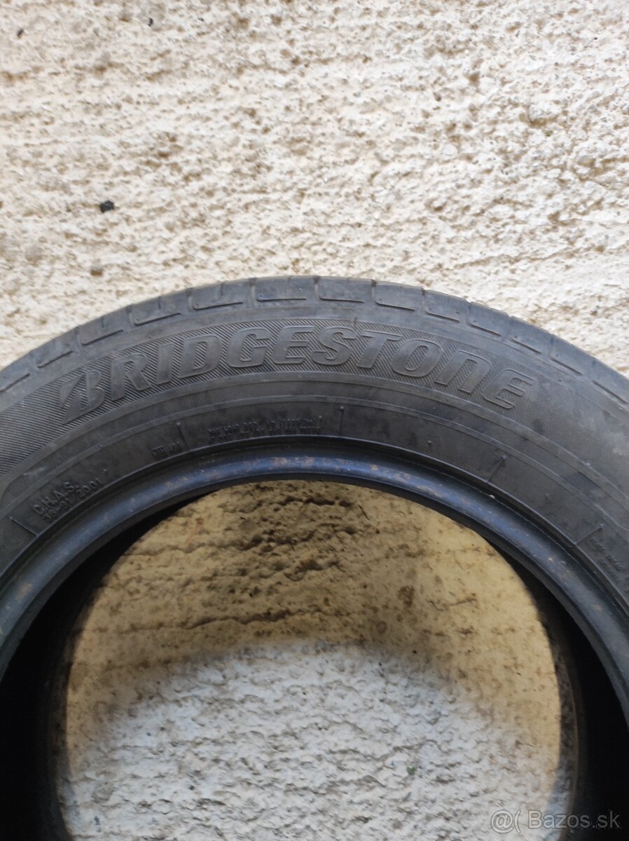 Predám 4ks letné pneu BRIDGESTONE 185/65 R15 - 3