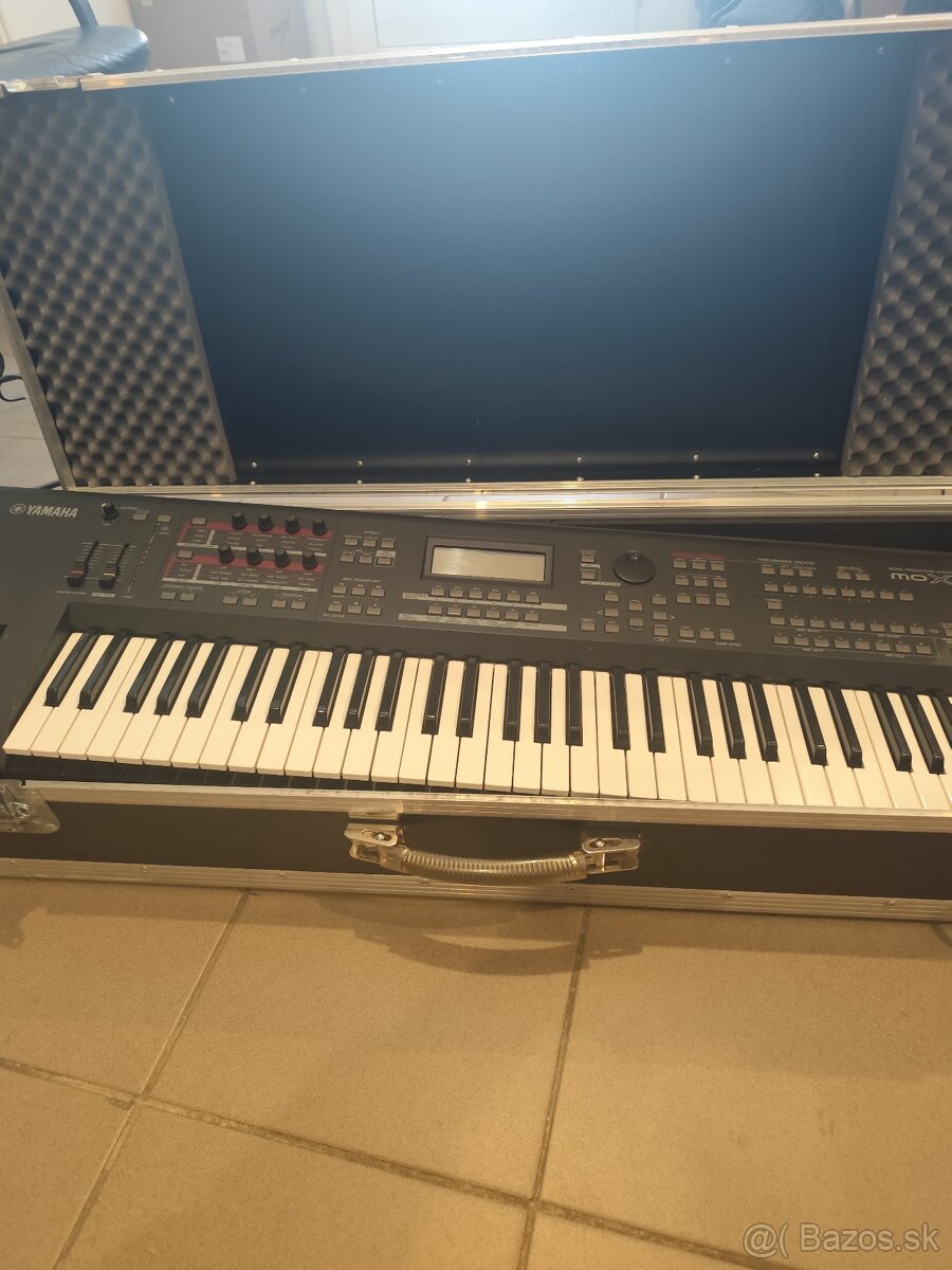 Yamaha Mox6 - 3