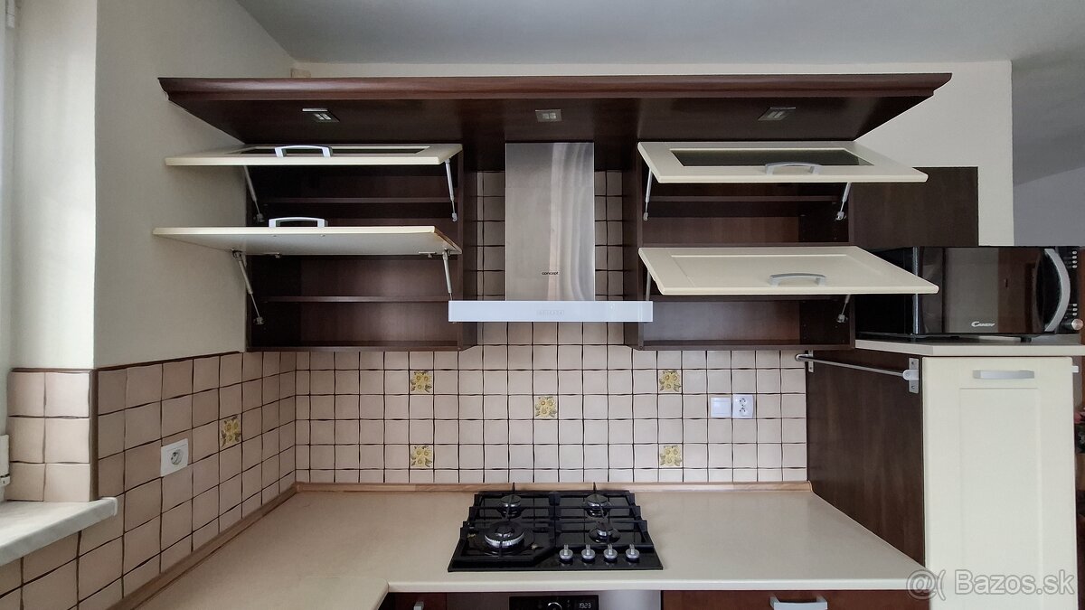 Kuchynská linka - 3