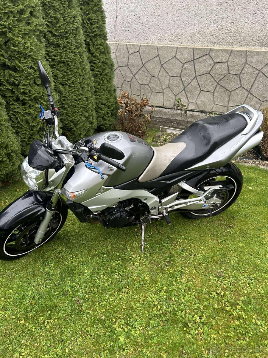 Predám SUZUKI GSR 600 - 3