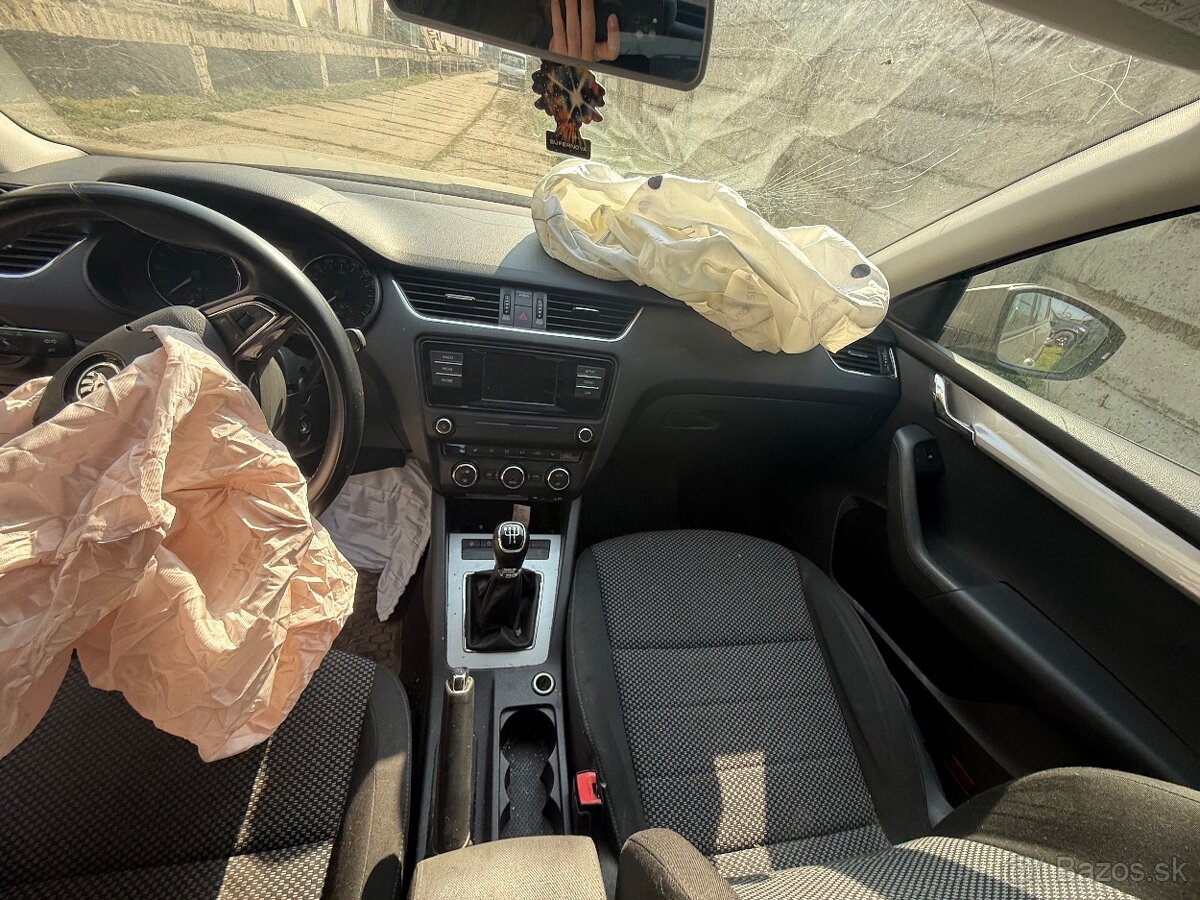 Škoda oktavia 1.6 (búrané) - 3