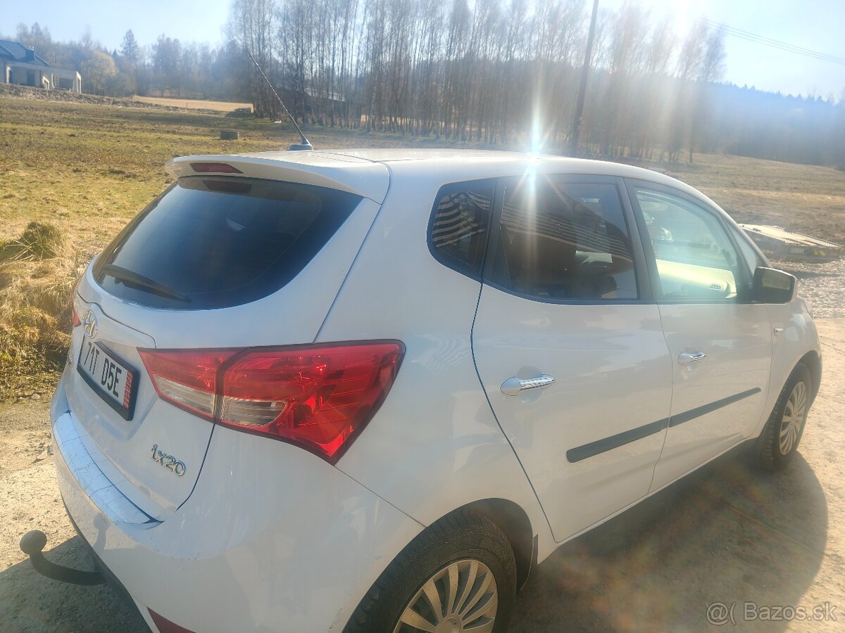 Hyundai ix20 - 3
