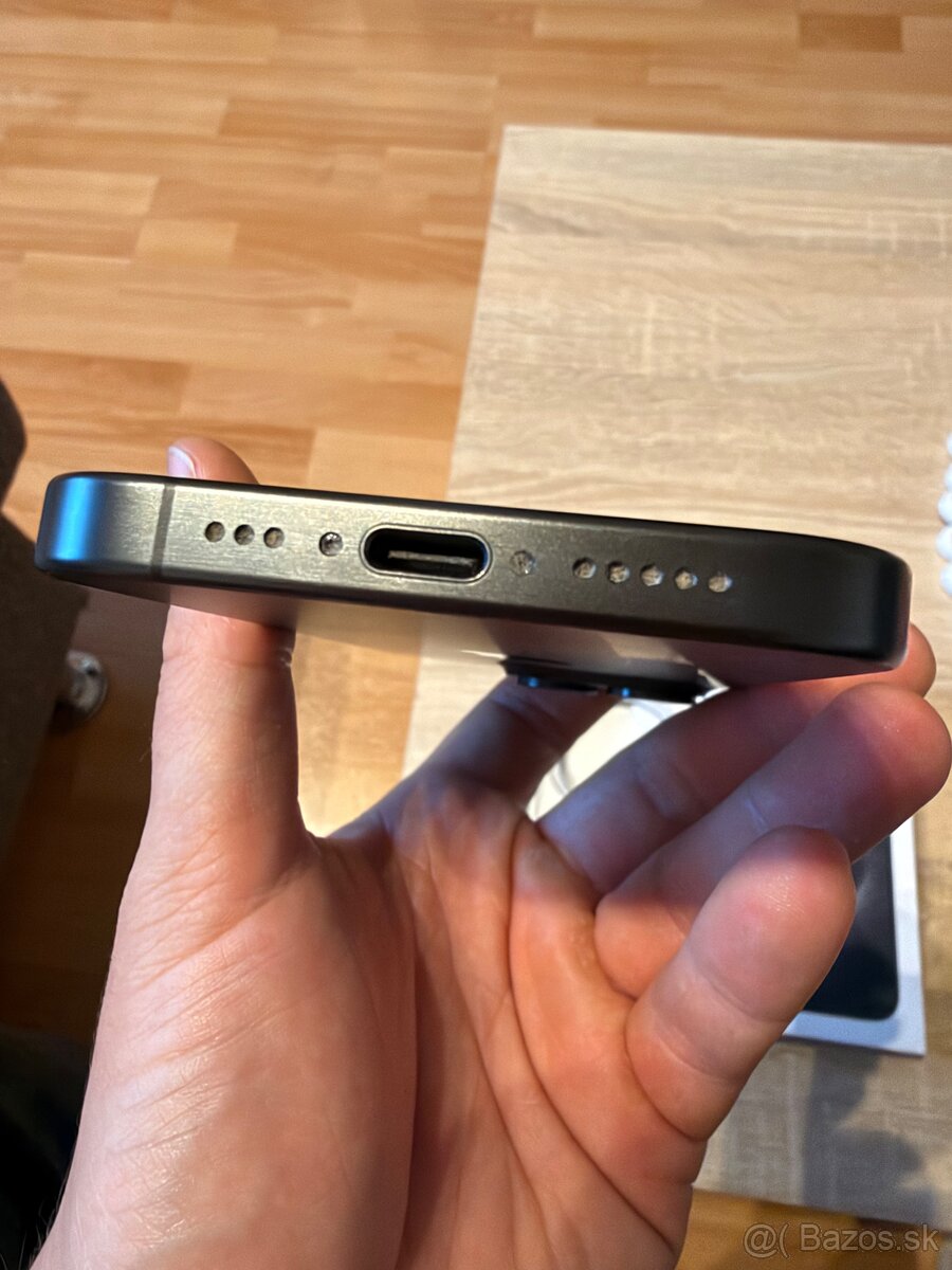 iPhone 15 Pro 128GB čierny - 3
