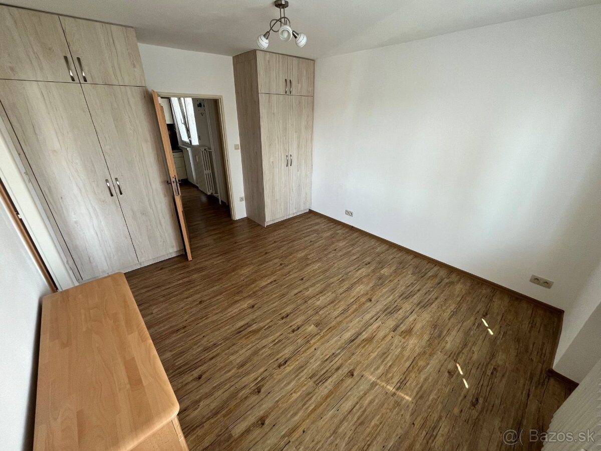 2 izbový tehlový byt Priekopa na prenájom - 3