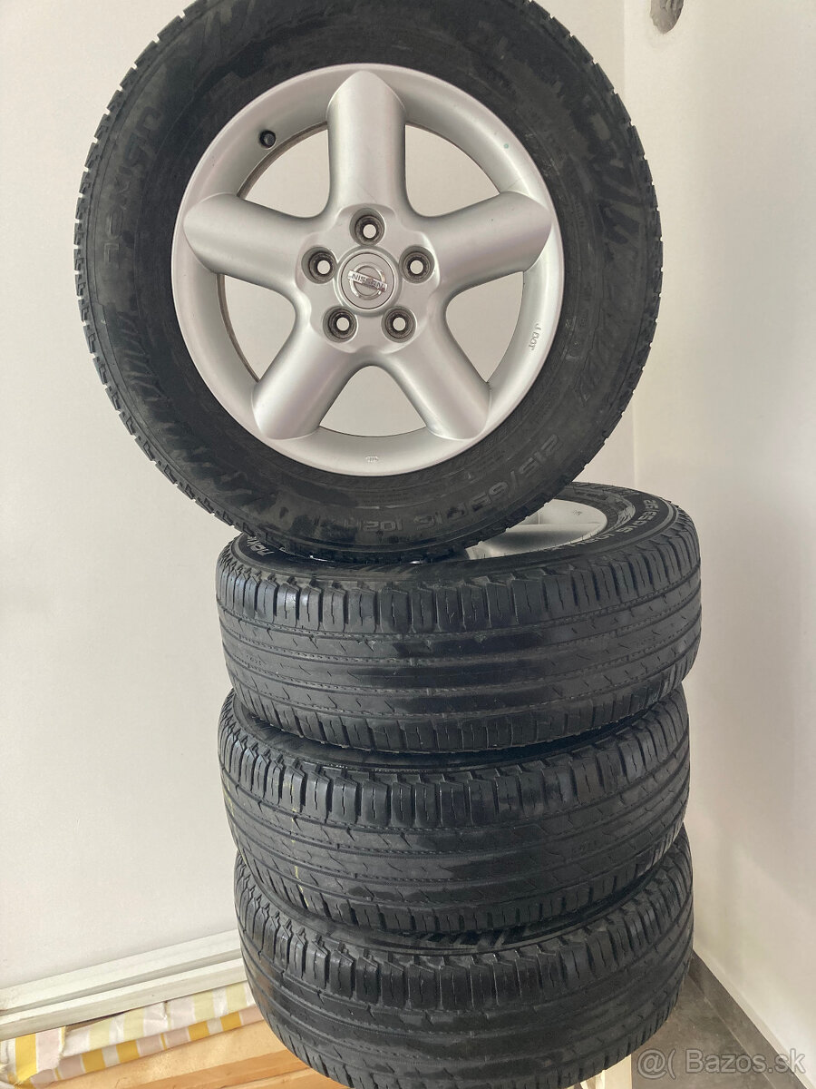 ALU disky NISSAN a pneu NOKIAN 215/65 R16, 75 €/ks - 3