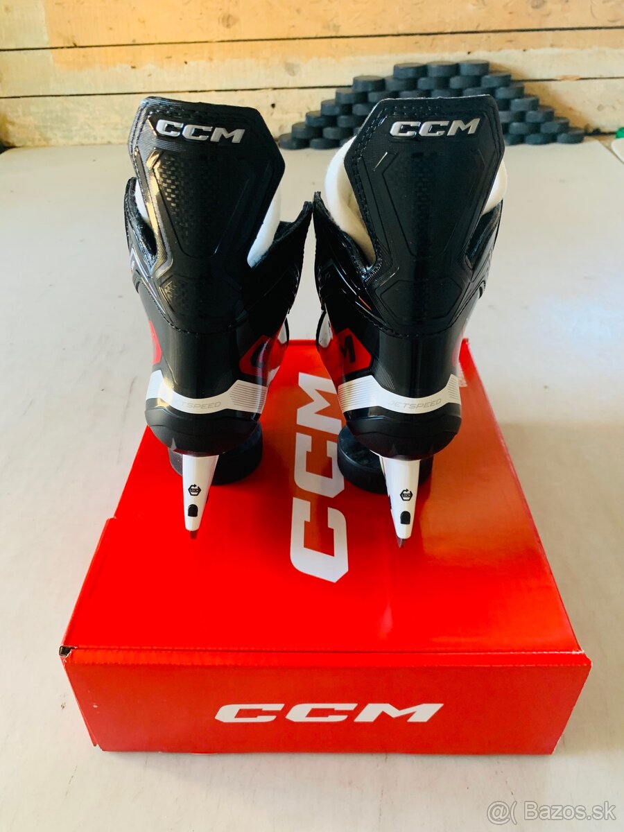 Predám korčule CCM Jetspeed FT670 JR - 3