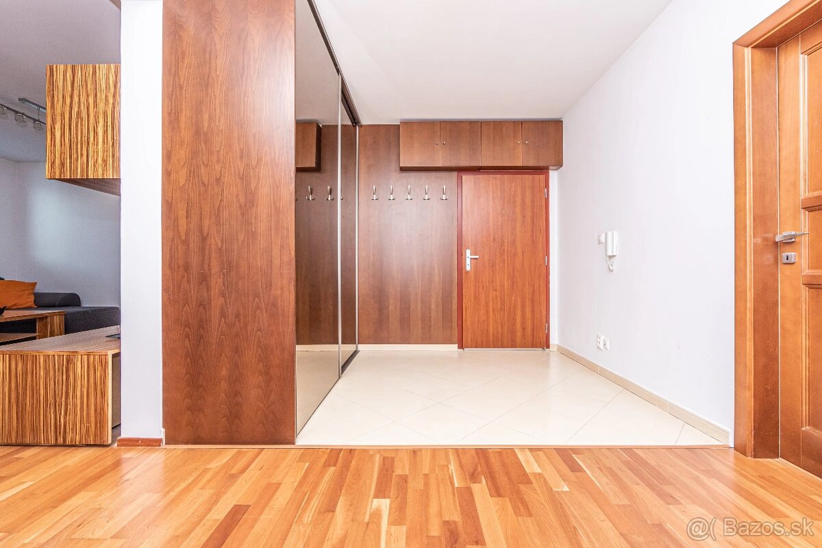 PRENÁJOM – veľký 3 iz byt v Petržalke - 3