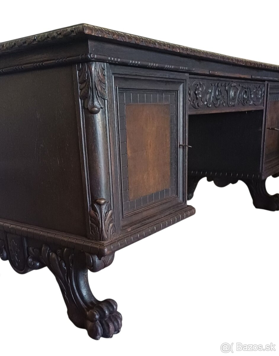 Staroẓ̌itný pisací stôl - 3