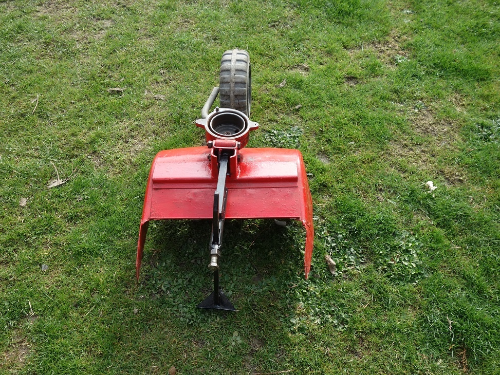 Medziriadkový rotavátor - plečka - 3