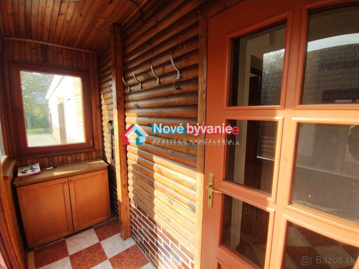 Rezervovaný, rodinný dom s bazénom a veľkou garážou-Nýrovce( - 3