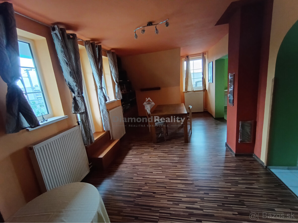 Na predaj rodinný dom pre veľkú rodinu v malebnej obci Výčap - 3